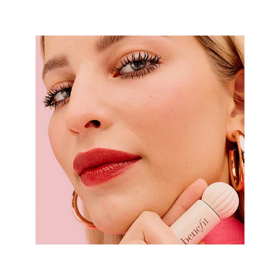 benefit  Plushtint - Feuchtigkeitsspendender Matter Tint für die Lippen 