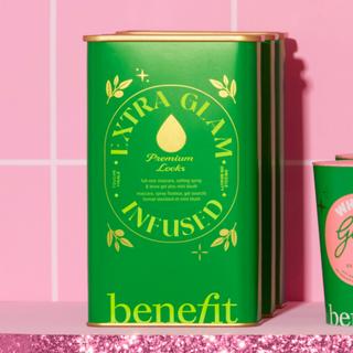 benefit  Extra Glam Infused - Le coffret de Noël maquillage complet 