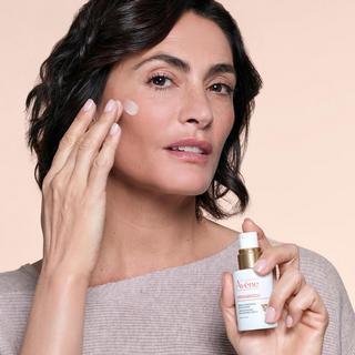 Avene DermAbsolu Restrukturierend Konzentrat-Serum 