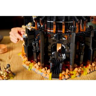 LEGO®  10333 Il Signore degli Anelli: Barad-dûr™ 
