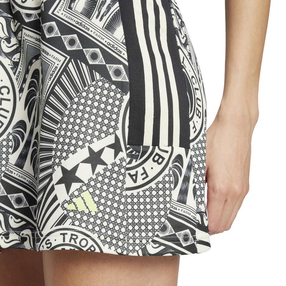 adidas FARM SKIRT Strand Rock, kurz 