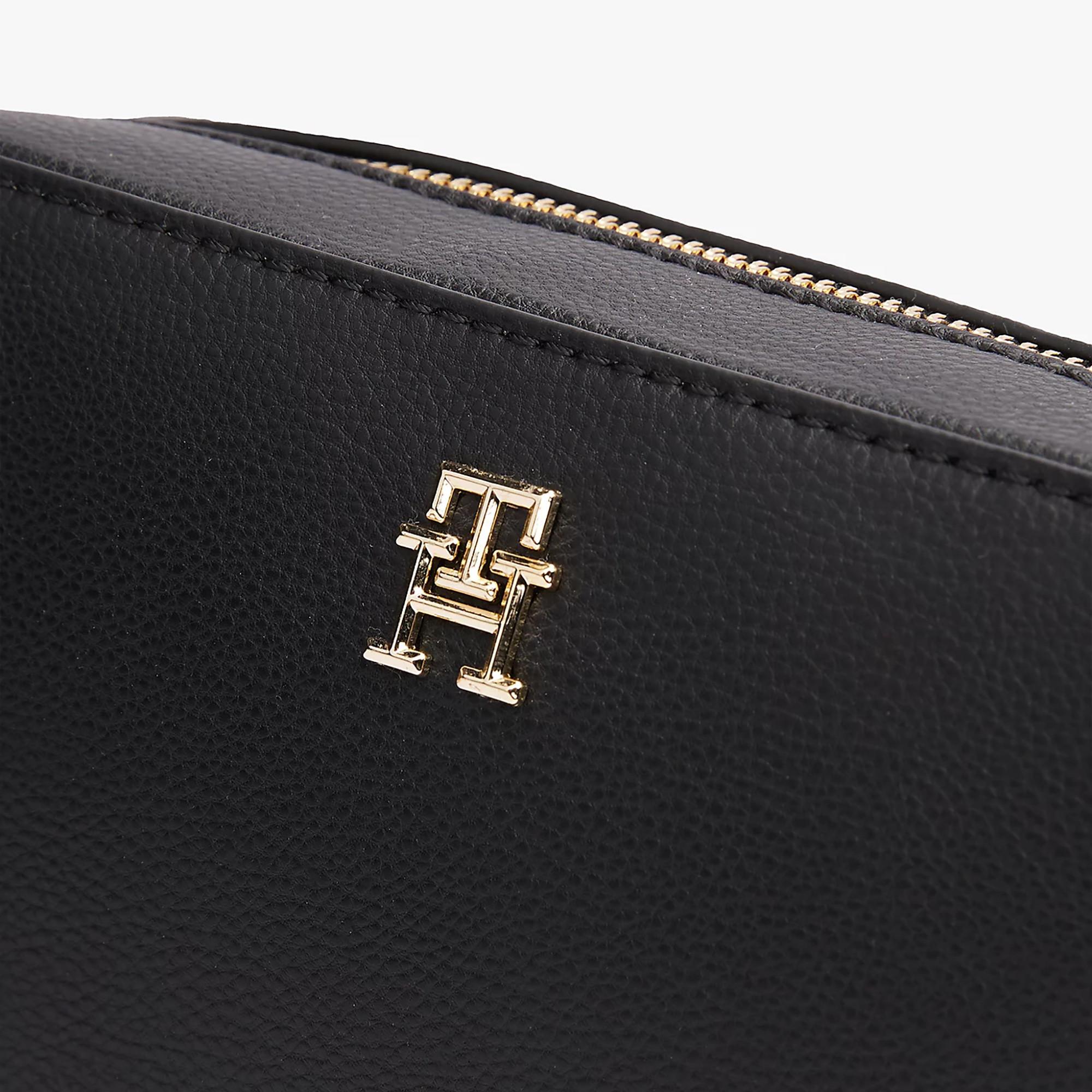 TOMMY HILFIGER  Crossbody Bag 