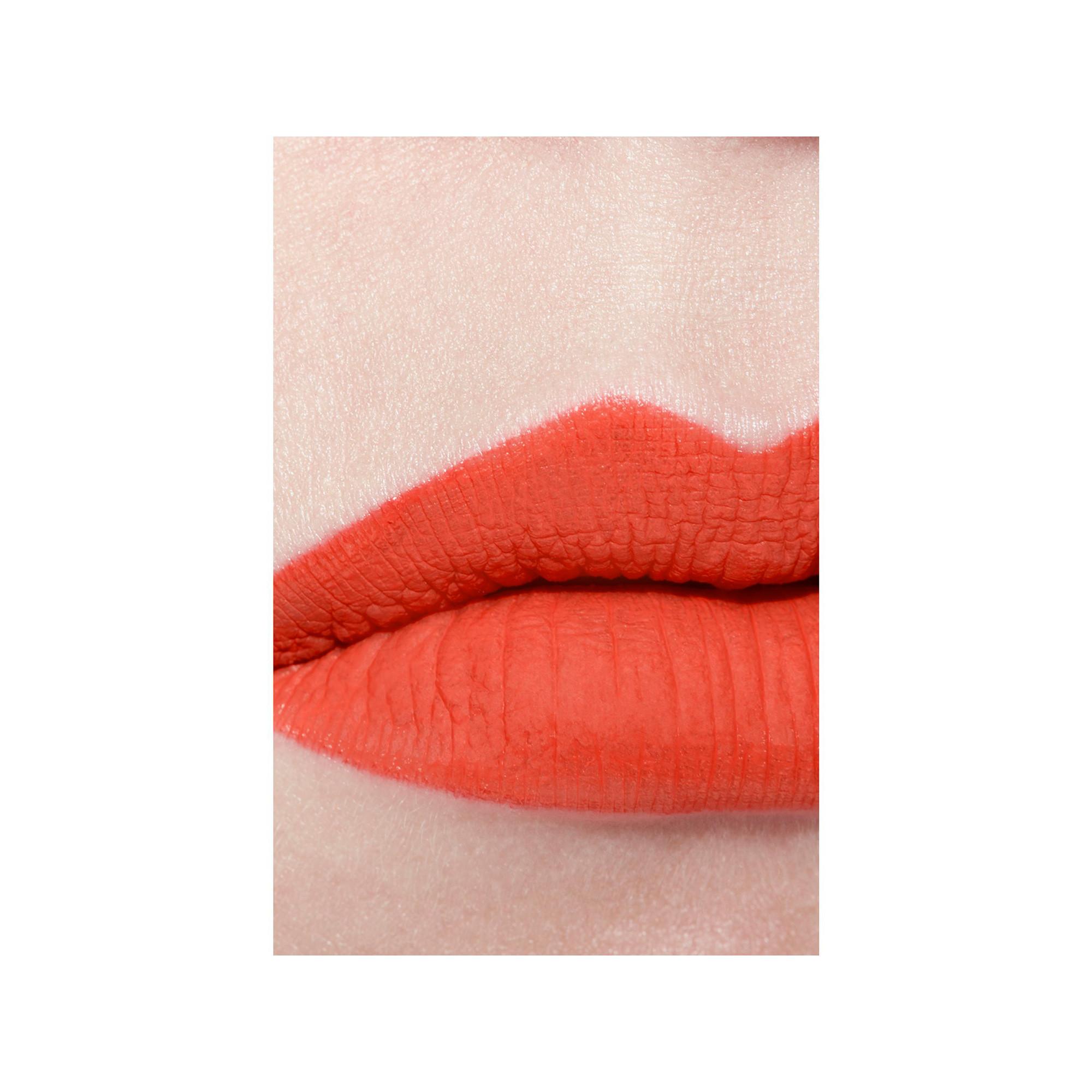 CHANEL ROUGE ALLURE LIQUID VELVET DER INTENSIVE MATTE FLUID-LIPPENSTIFT MIT ULTRA-LANGEM HALT 