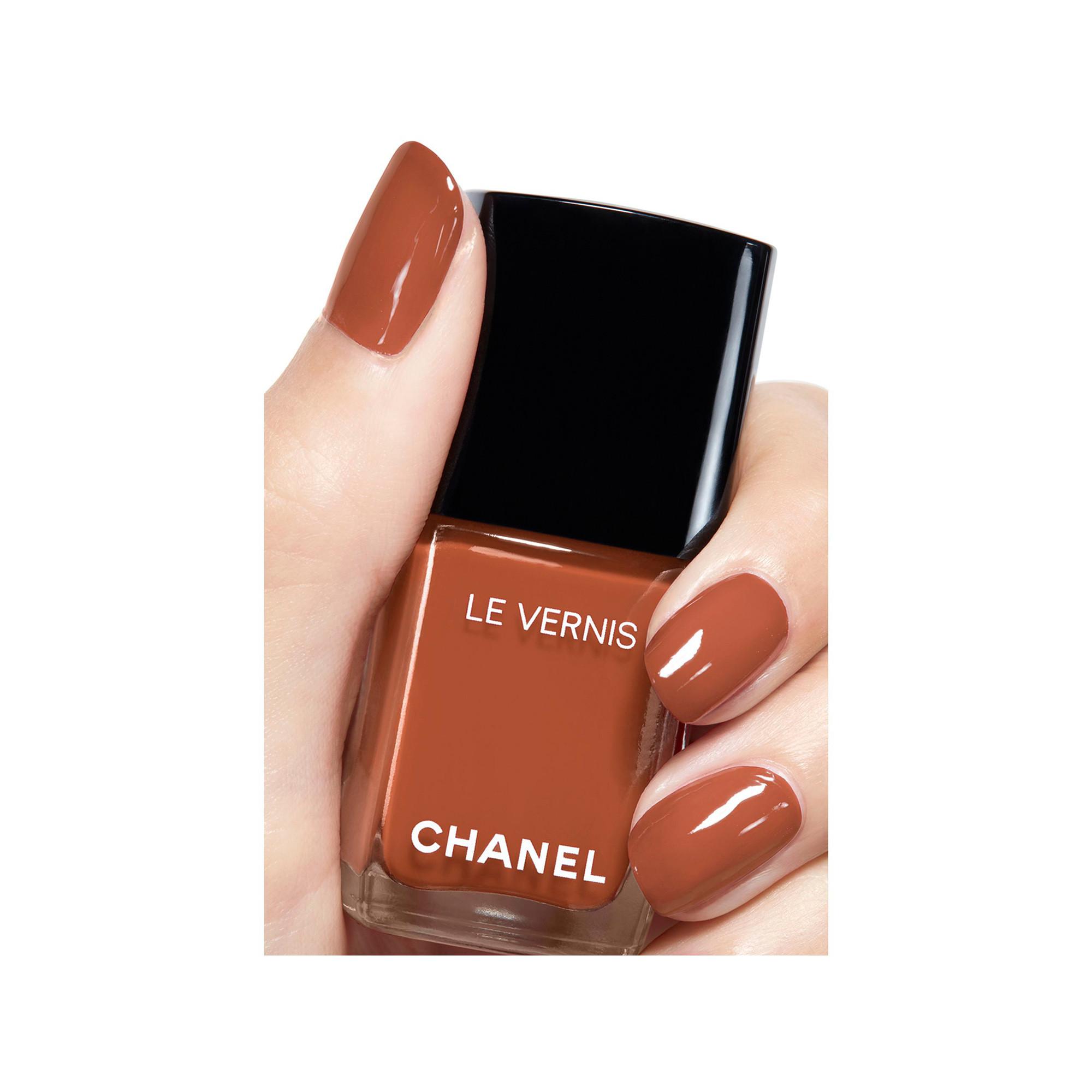 CHANEL LE VERNIS COULEUR ET BRILLANCE LONGUE TENUE 