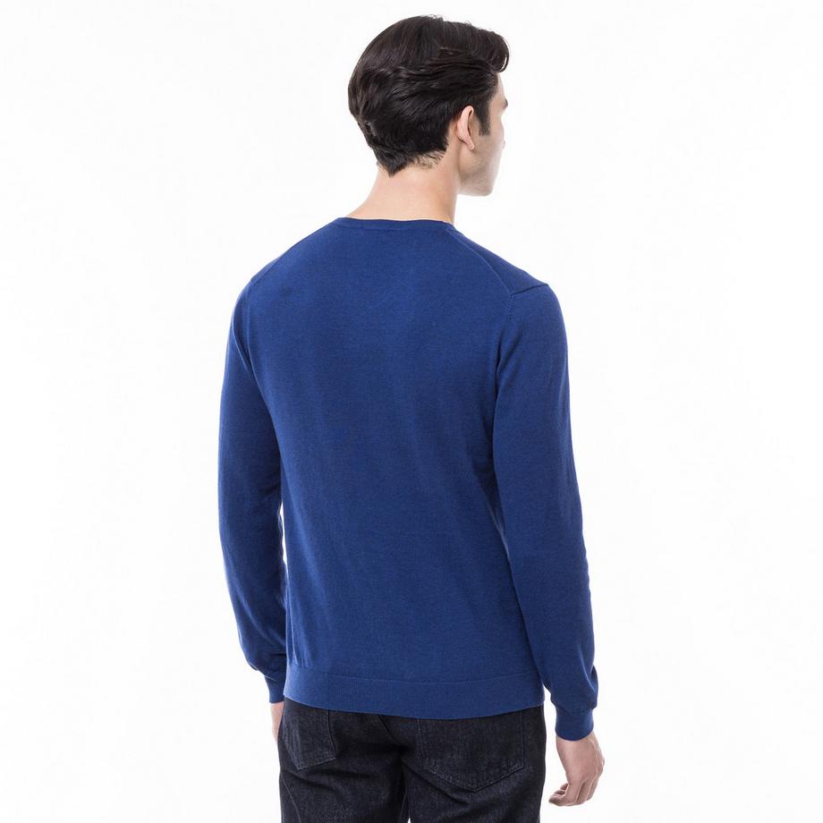 Manor Man V-Neck Pullover  