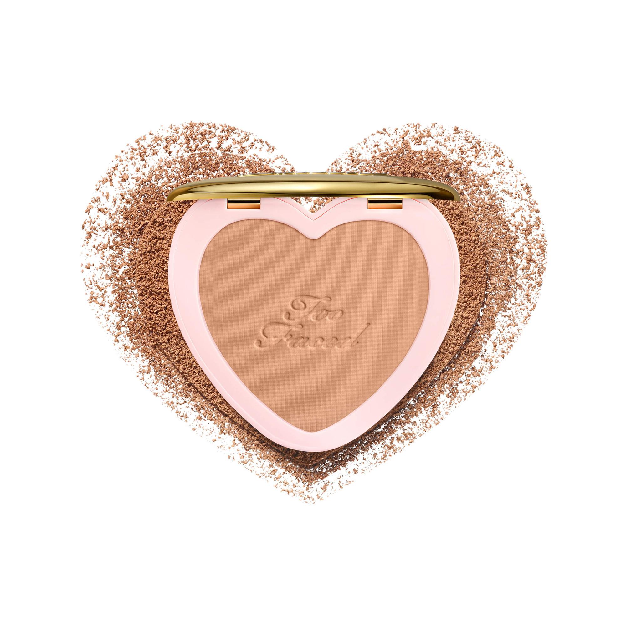 Too Faced  Born This Way Soft Blur Flexible Finish Setting Powder 