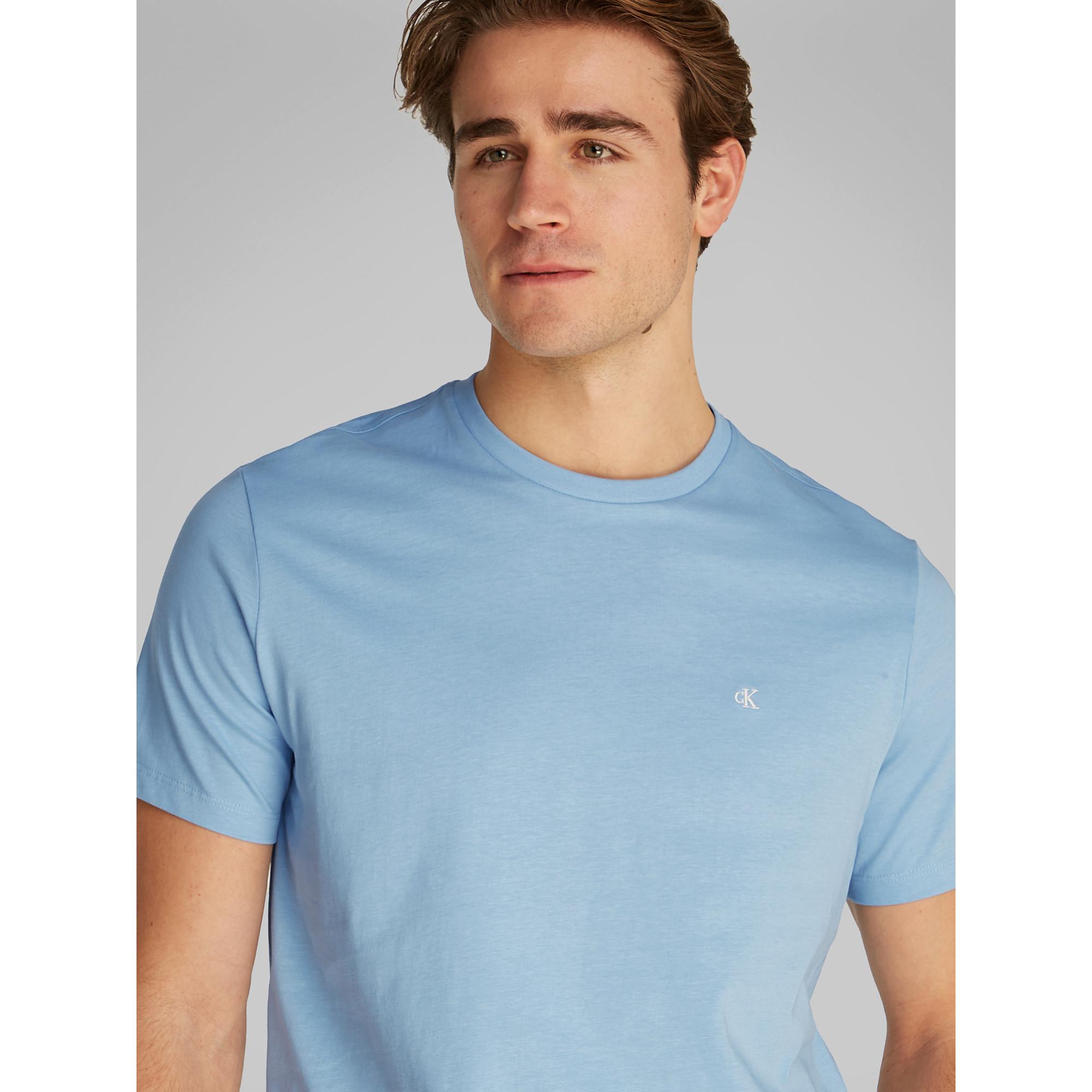 Calvin Klein Jeans  SS Smooth Cotton Solid Crew Neck T-Shirt 