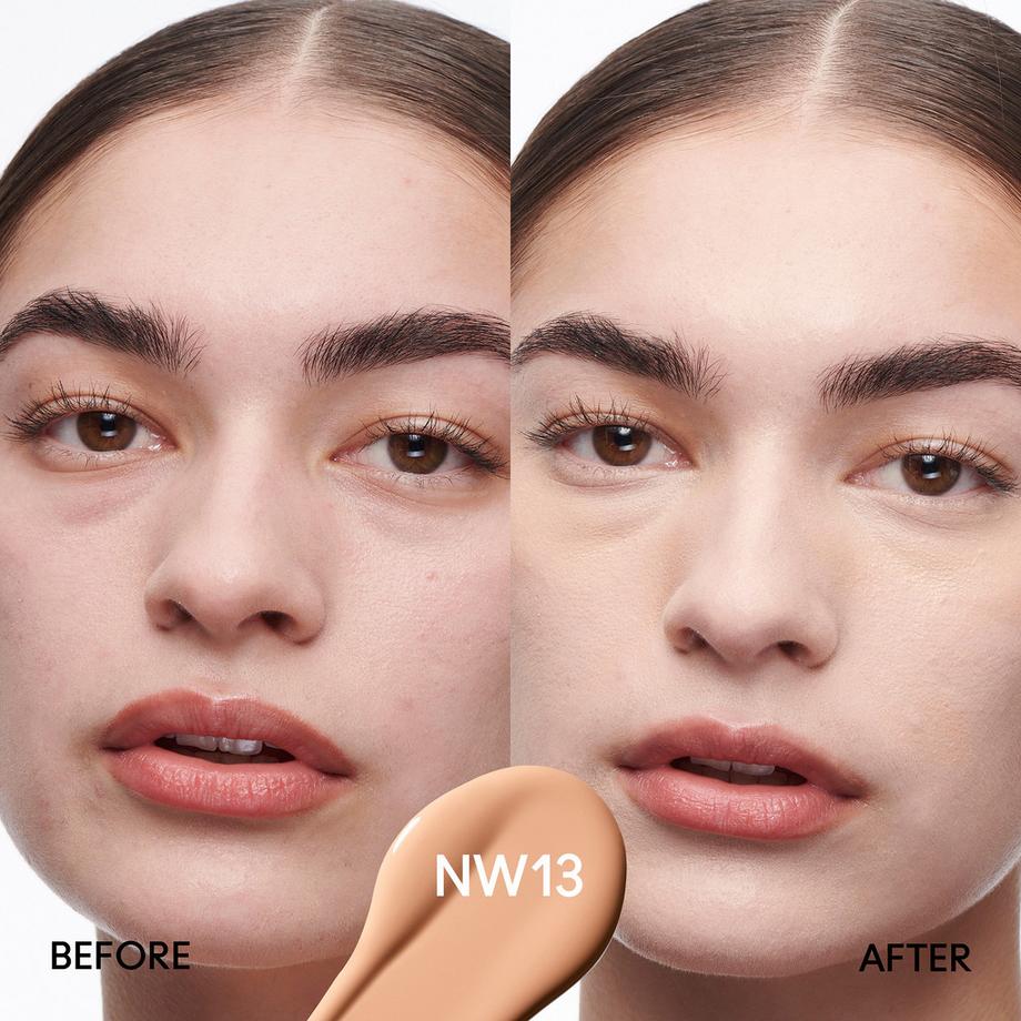 MAC Cosmetics  Studio Radiance 24Hr Luminous Lift Concealer 