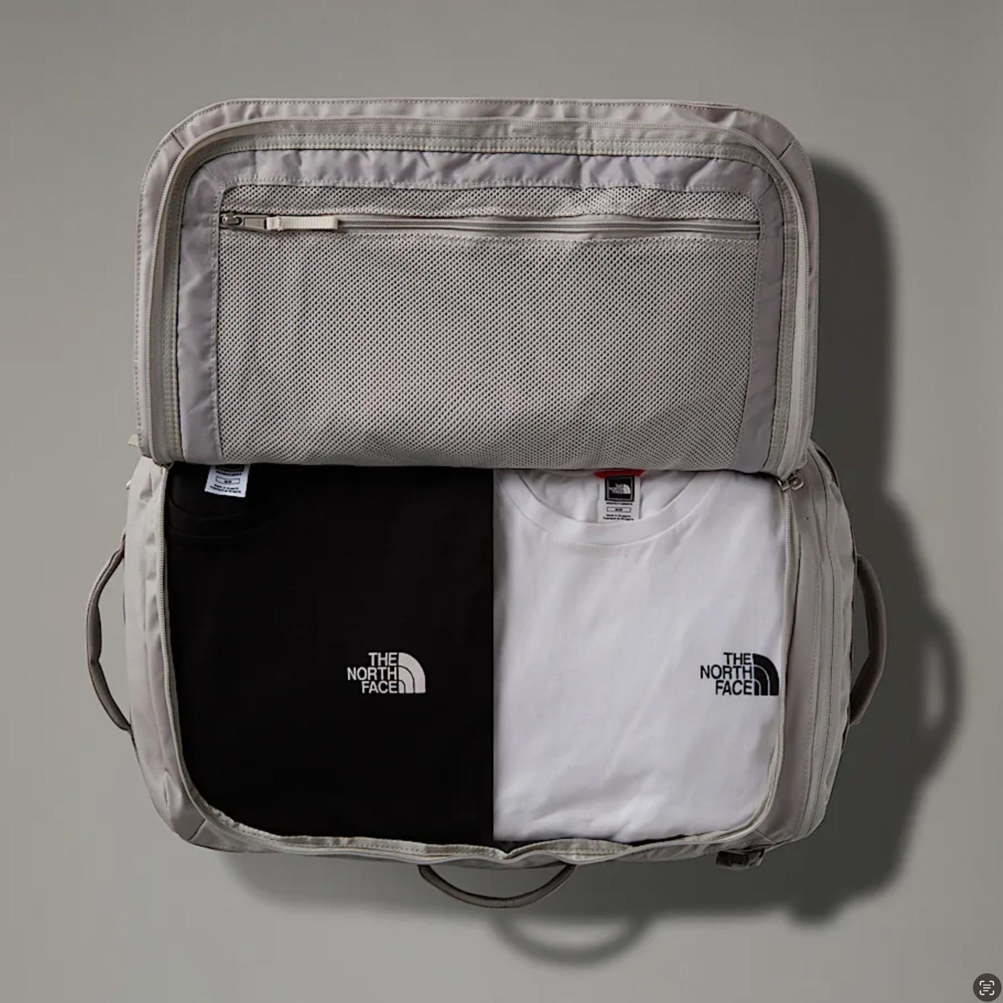 THE NORTH FACE BASE CAMP VOYAGER DUFFEL Duffle Bag\n 