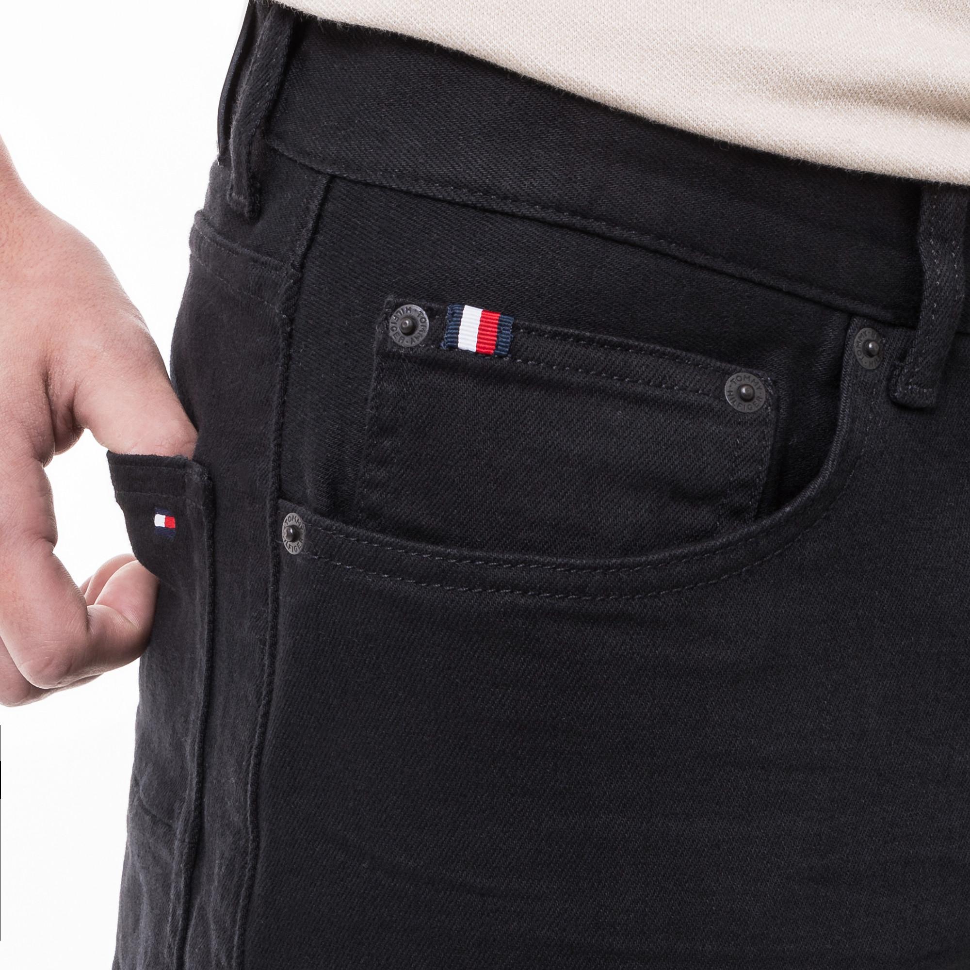 TOMMY HILFIGER CORE Harlem Stay Tapered Fit Jeans  