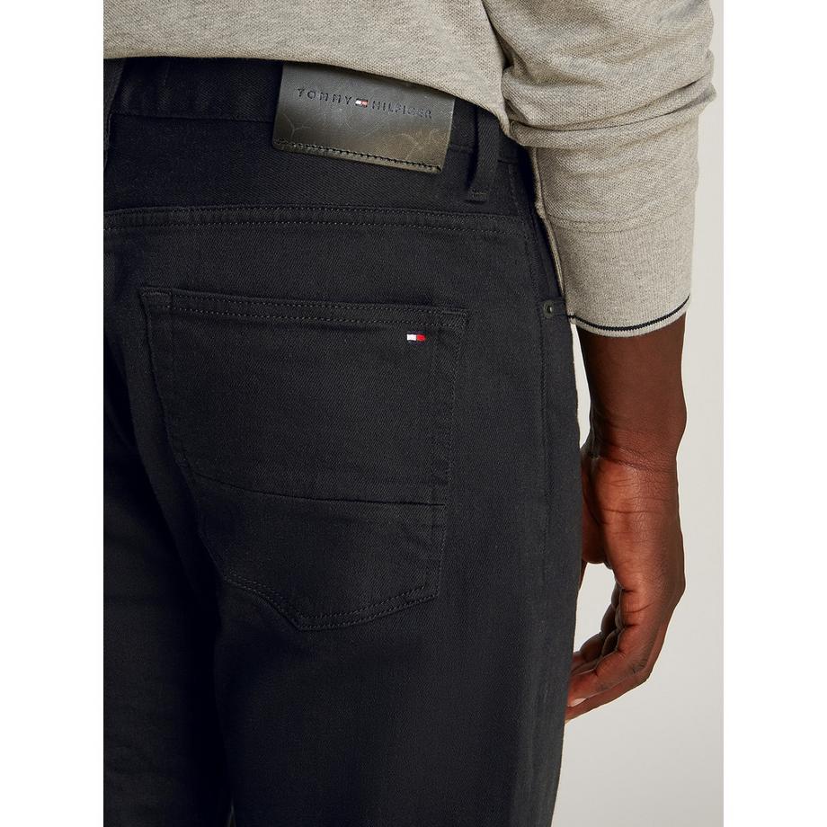 TOMMY HILFIGER CORE Harlem Stay Tapered Fit Jeans  