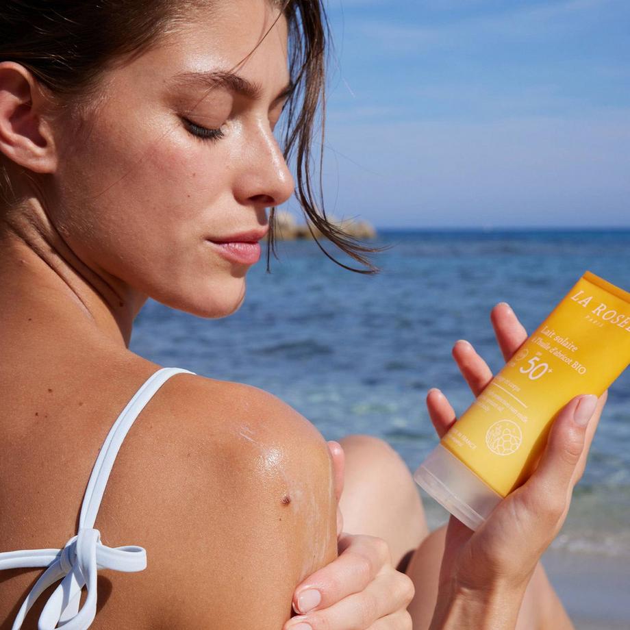 La Rosée  Latte solare all'olio di albicocca biologico SPF50+  