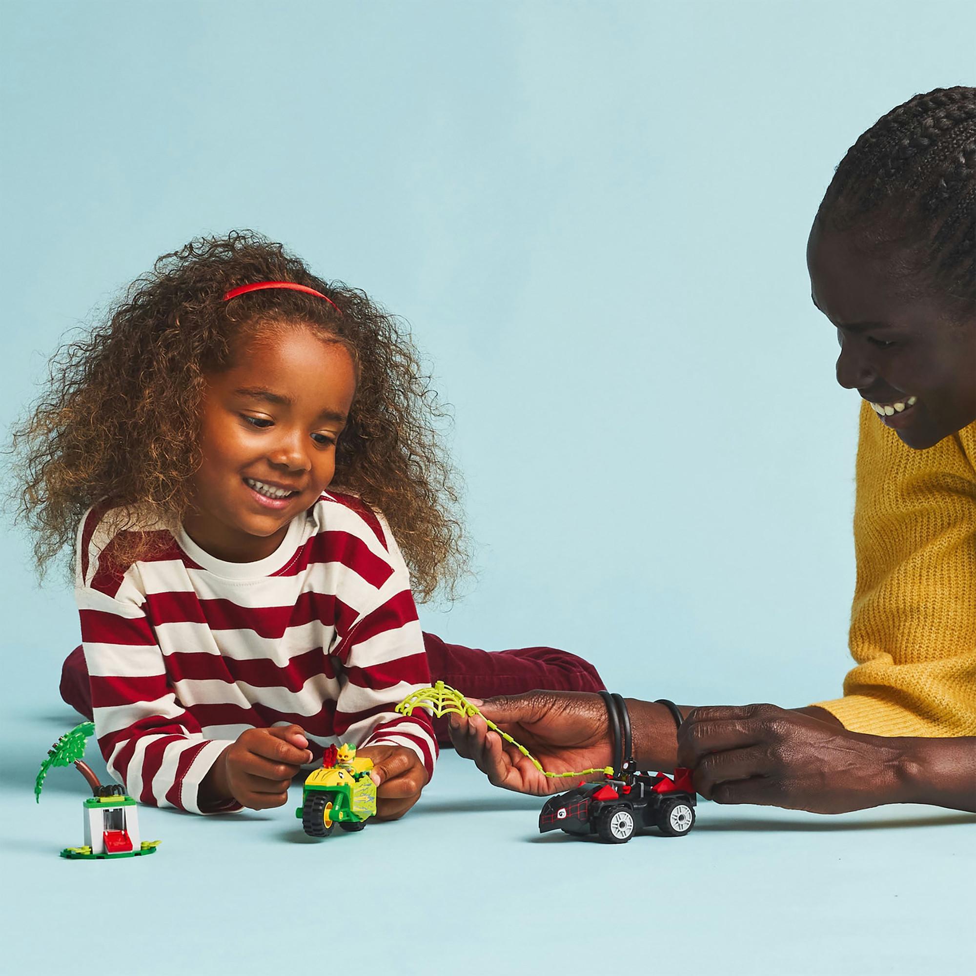 LEGO®  11198 Course-poursuite entre Spin et Electro en dino-véhicules 