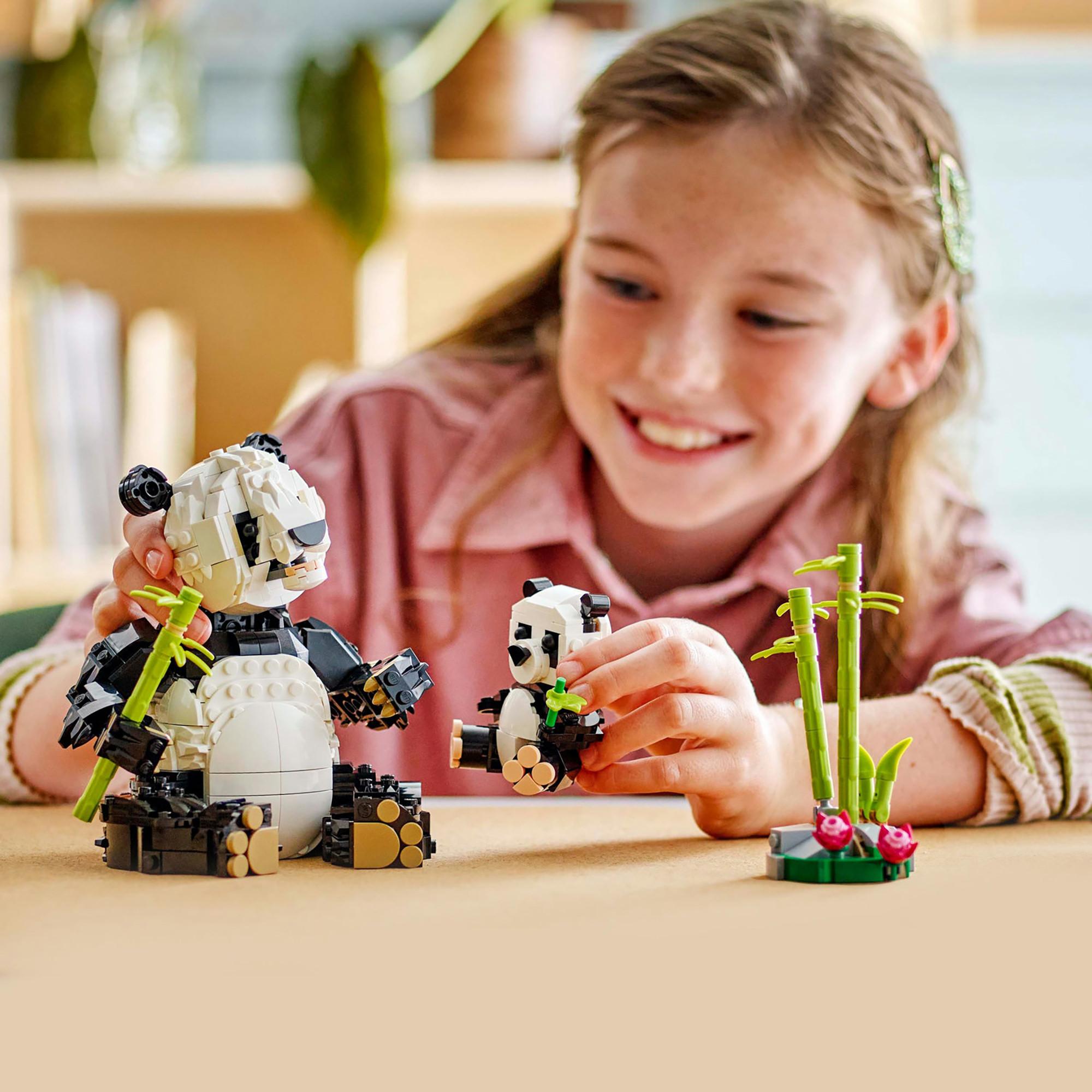 LEGO®  31165 Animali selvatici: famiglia di panda 