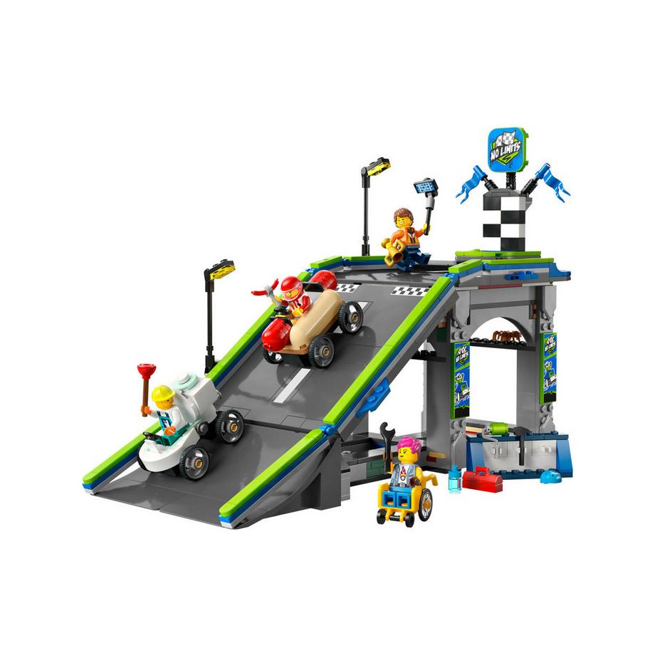 LEGO®  60460 Nessun limite: gara sulla pista a rampe 