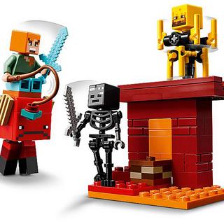 LEGO®  21266 Battaglia sul ponte del Nether 