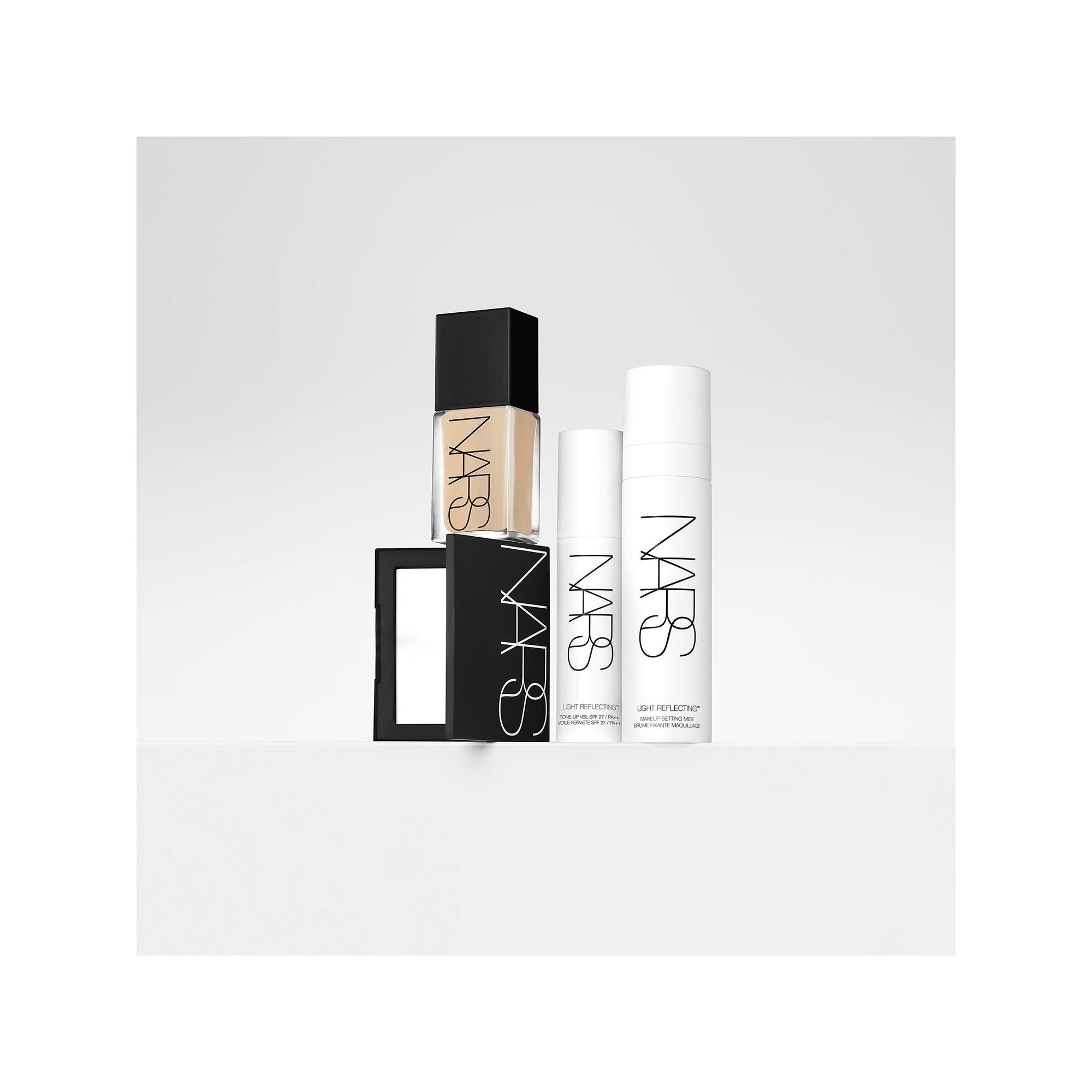 Nars  Light Reflecting™ Hydrating Primer - Base idratante 