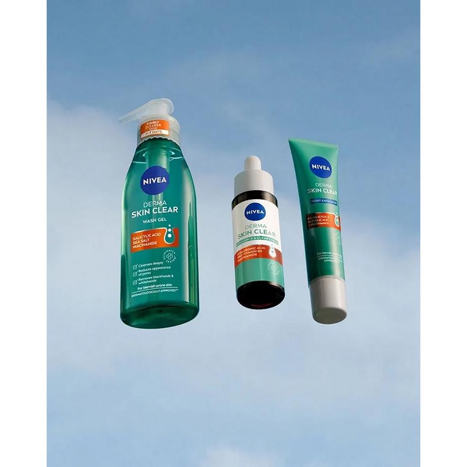 NIVEA  Derma Skin Clear Rebalance & Clear Serum 