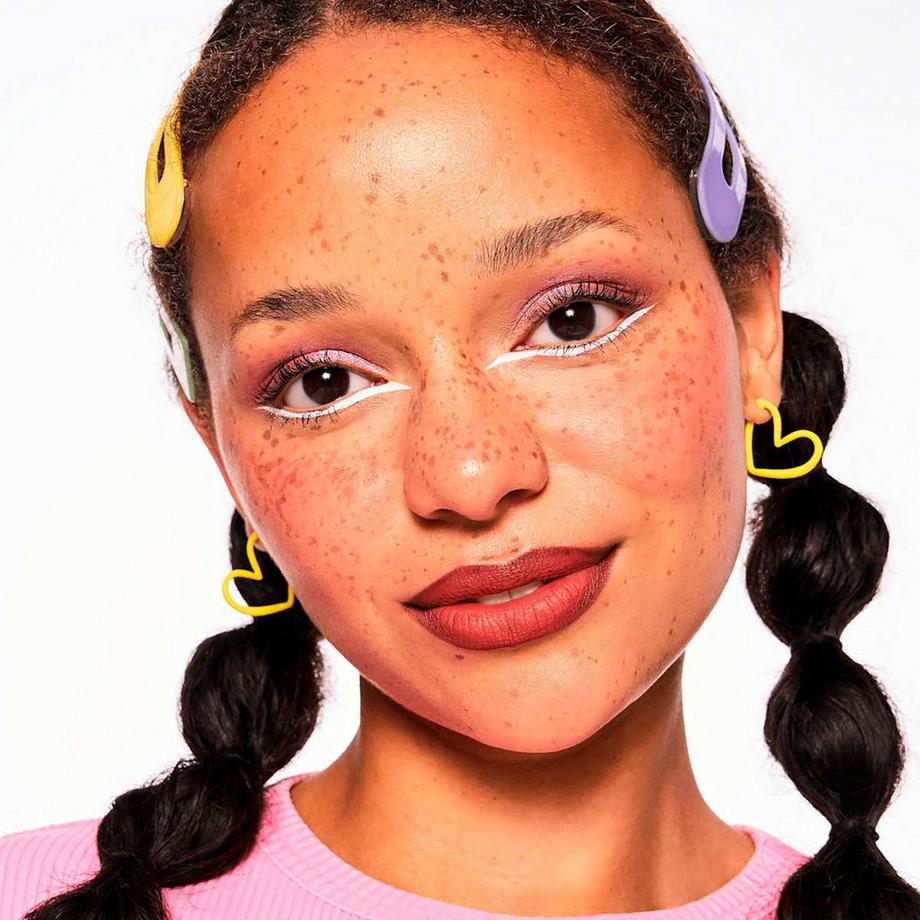 essence COLOUR it! Liquid Eyeliner 