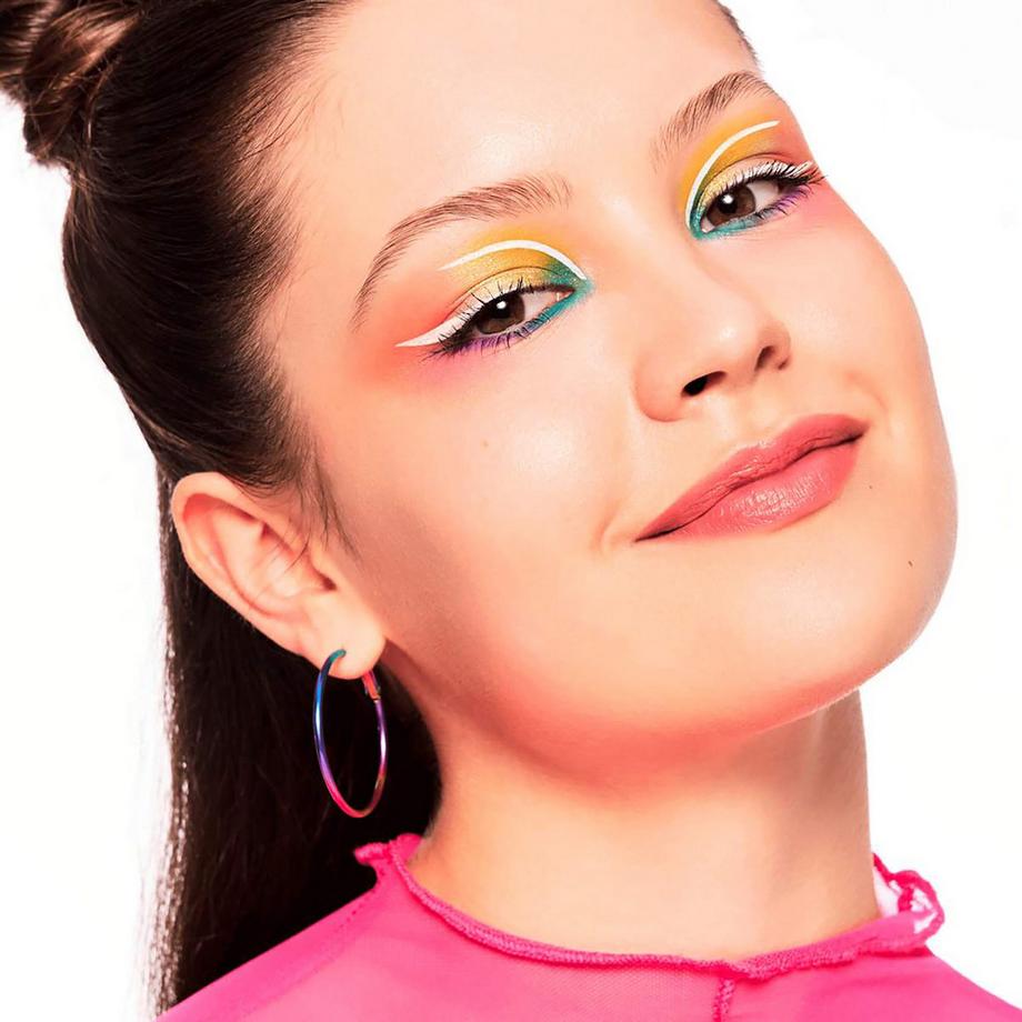 essence COLOUR it! Liquid Eyeliner 