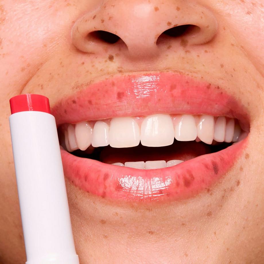 essence Juicy Bomb Glossy Butter Balm 