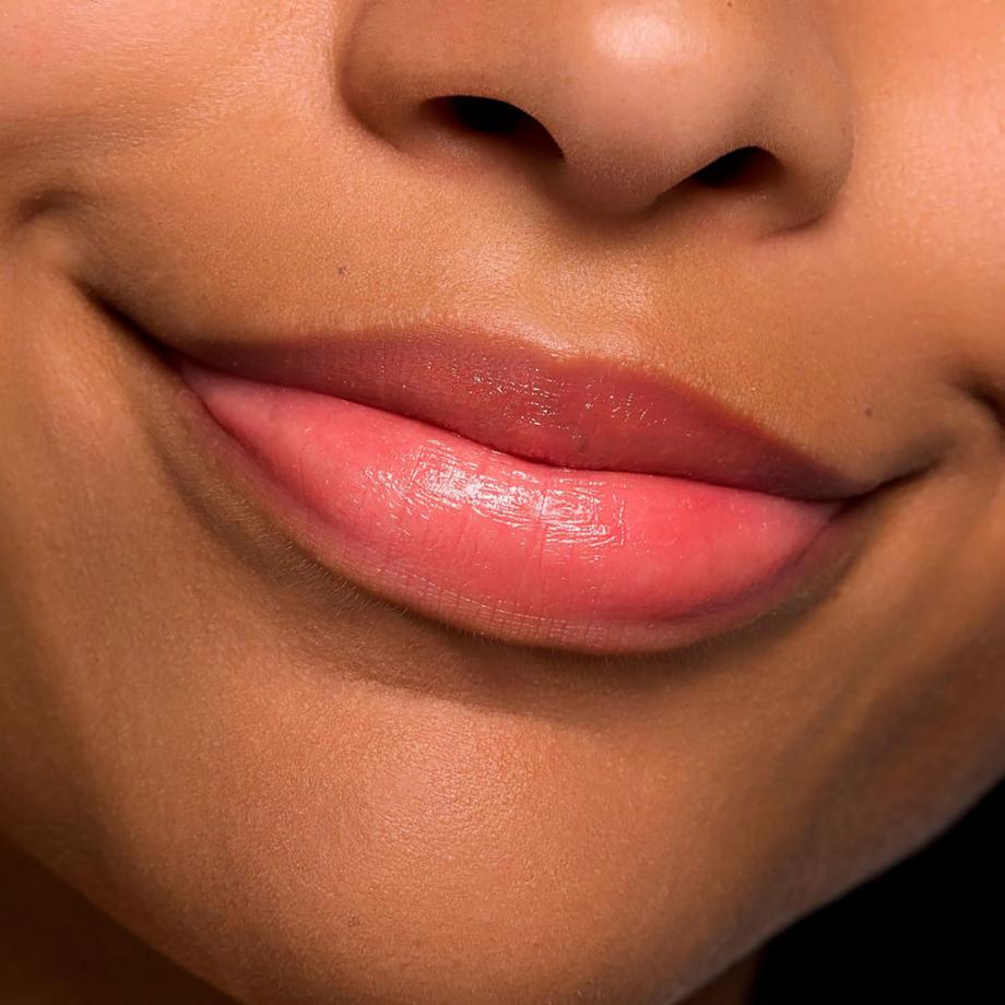 essence Juicy Bomb Glossy Butter Balm 