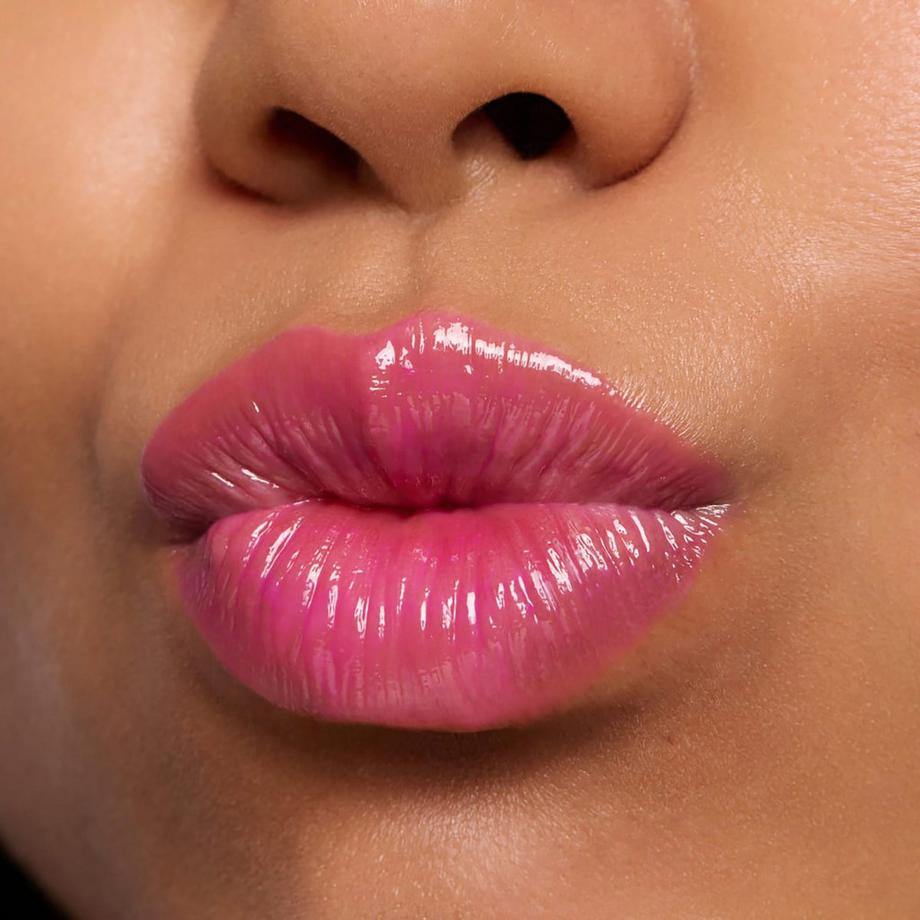 essence Juicy Bomb Glossy Butter Balm 