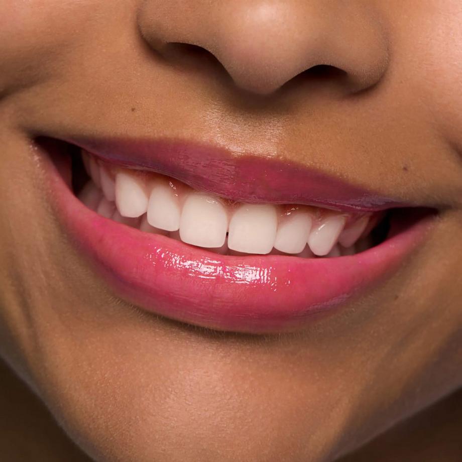 essence Juicy Bomb Glossy Butter Balm 