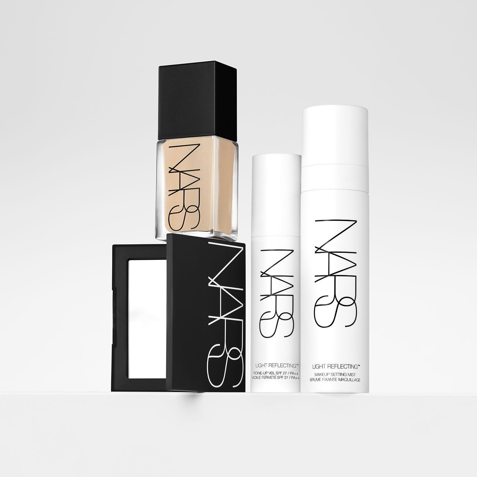 Nars  Light Reflecting™ Makeup Setting Mist - Spray fissante per il trucco 