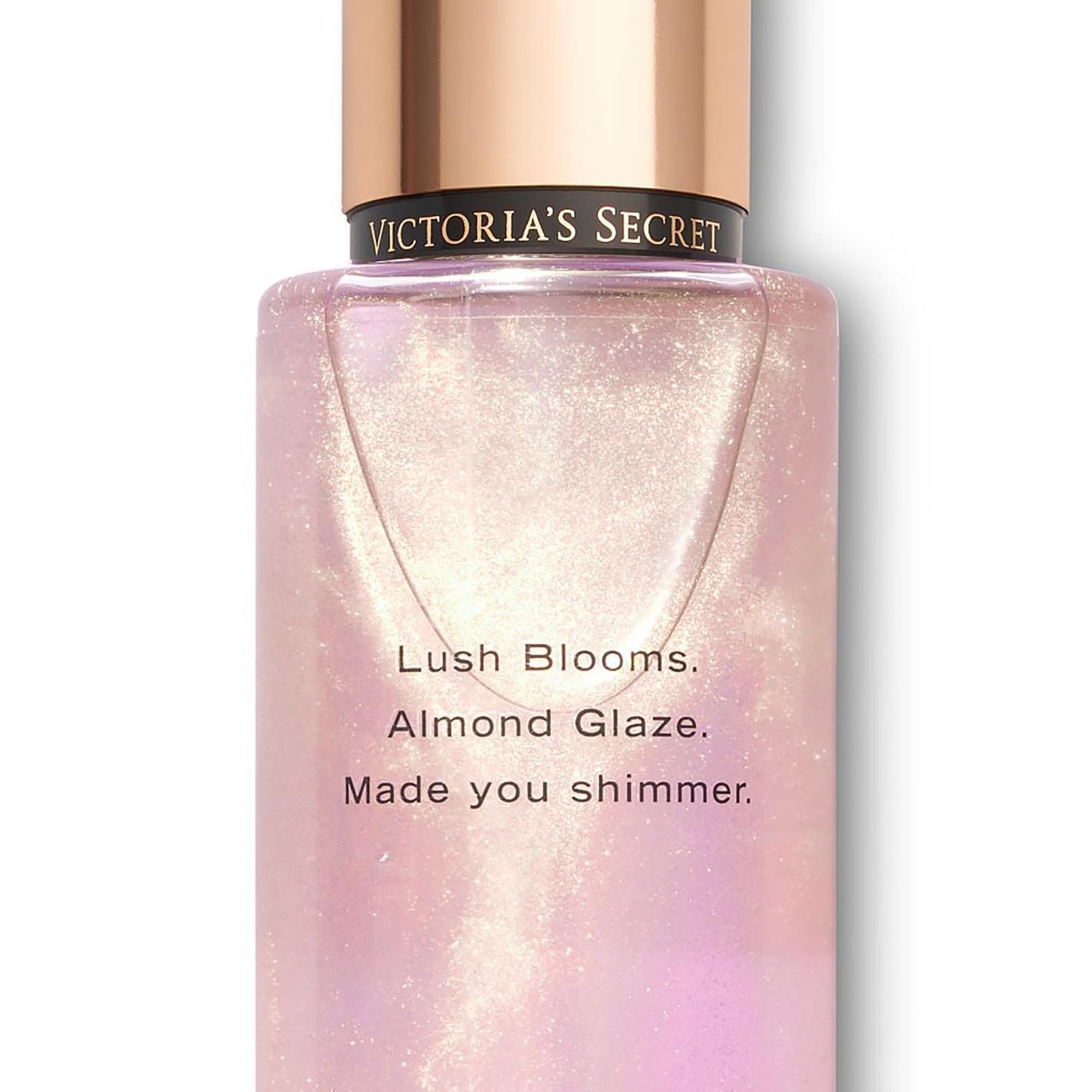 Victoria's Secret  Velvet Petals Shimmer Fragrance Mist 