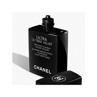 CHANEL ULTRA LE TEINT VELVET TEINT MIT WEICHZEICHNER-EFFEKT. SAMTIG-MATTES FINISH. 