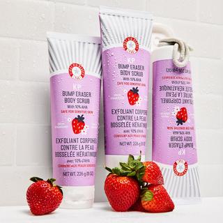 FIRST AID BEAUTY  KP Body Scrub Strawberry - Scrub corpo morbidezza istantanea AHA alla fragola 