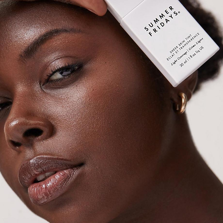 SUMMER FRIDAYS  Sheer Skin Tint - Acido ialuronico + squalano 