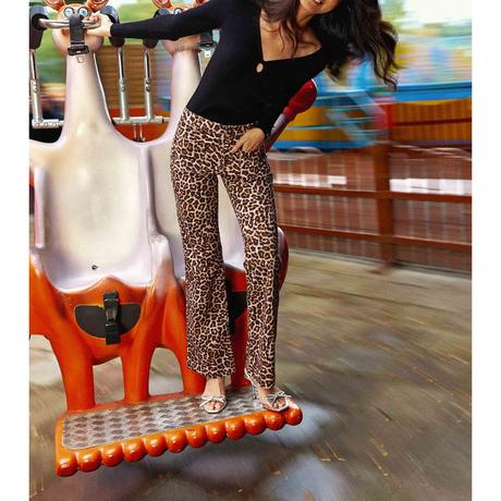 La Petite Etoile Leopardenmuster Straight Fit Ausgestellte Hose  