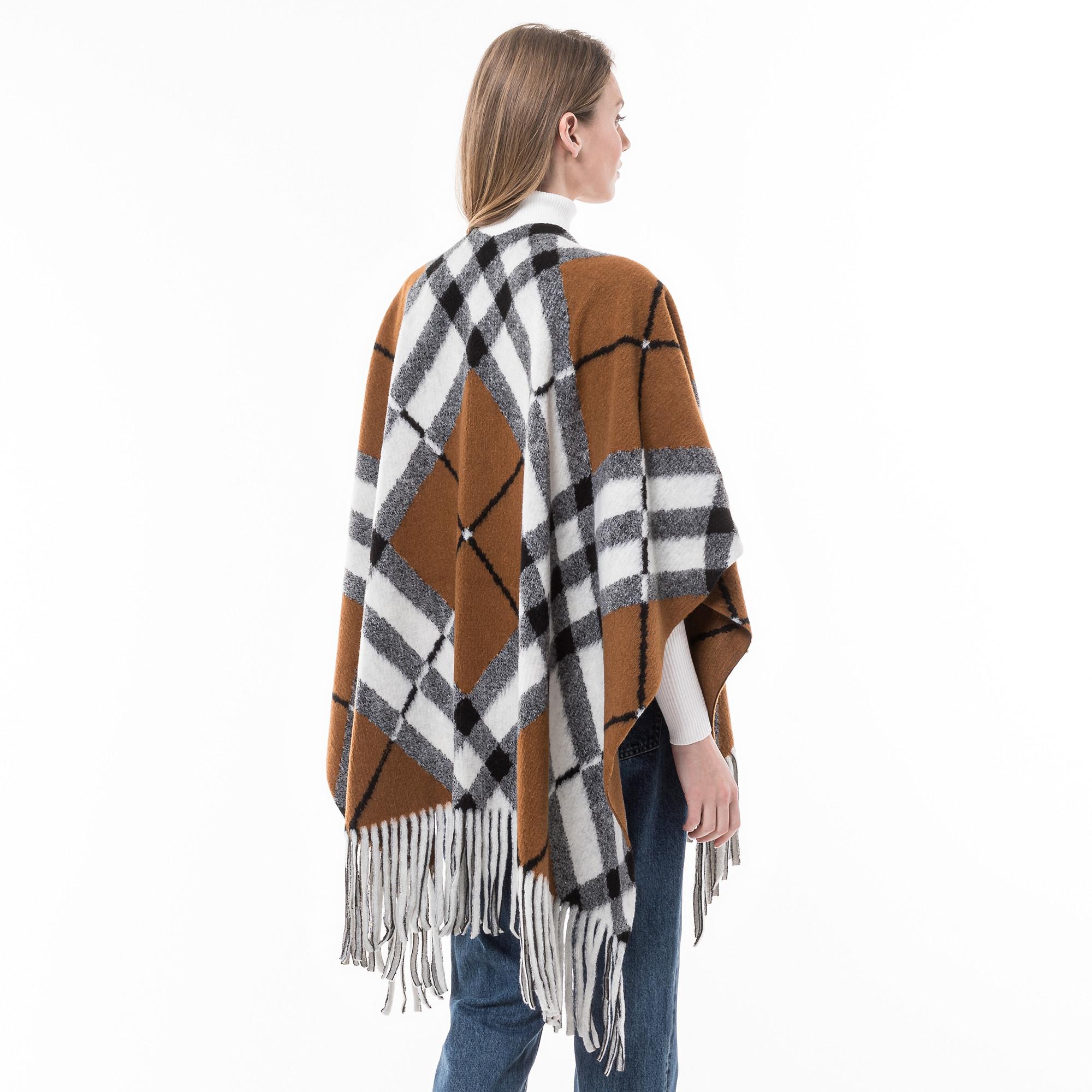 Manor Woman  Poncho 