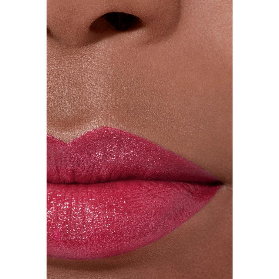 CHANEL ROUGE ALLURE L’EXTRAIT FARBINTENSIVER LIPPENSTIFT. KONZENTRIERTE LEUCHTKRAFT UND PFLEGE. NACHFÜLLBAR 