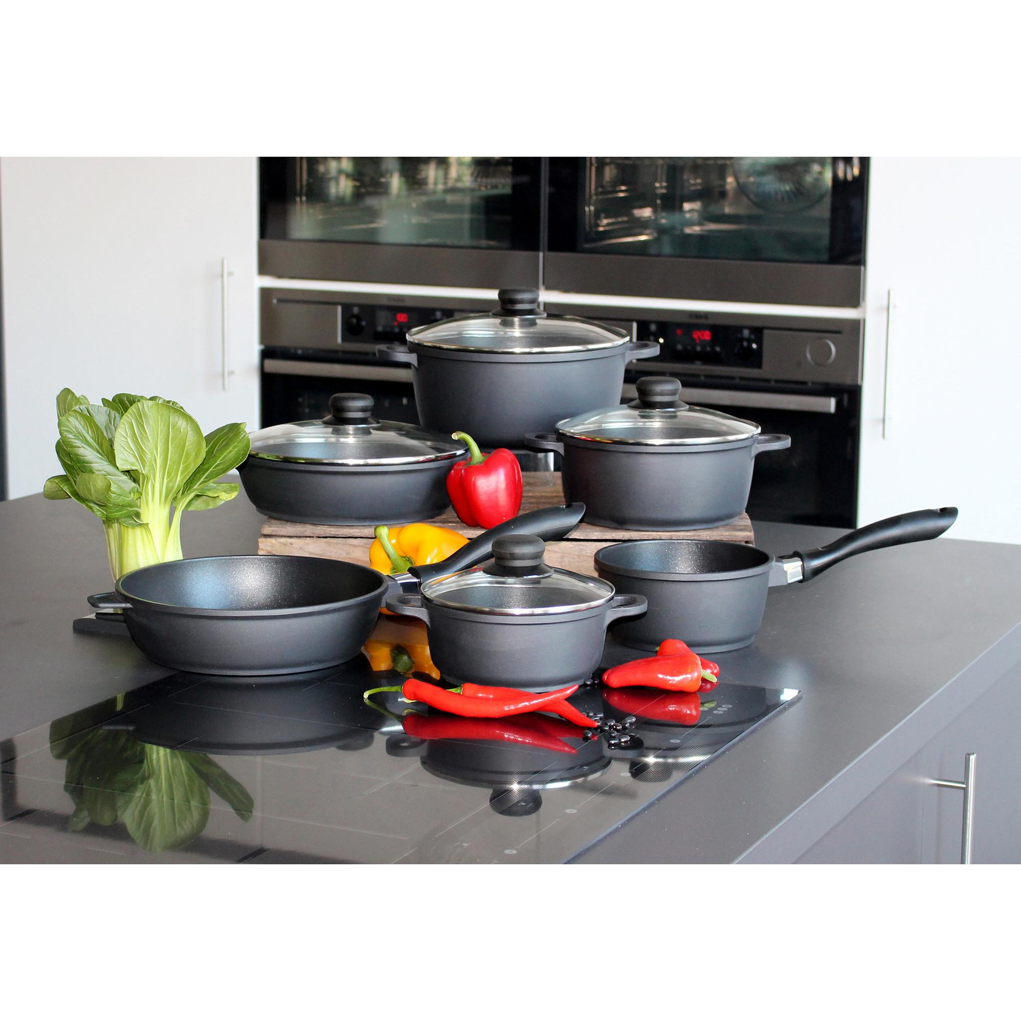 ELO Batteria da cucina Basic Black Cast 