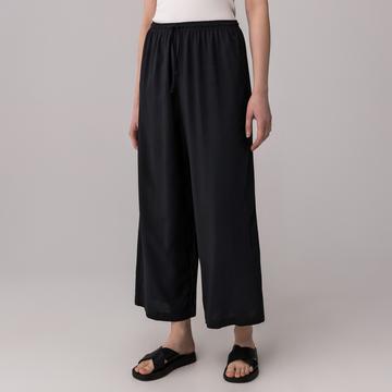 Pantalon avec elastiques aux chevilles