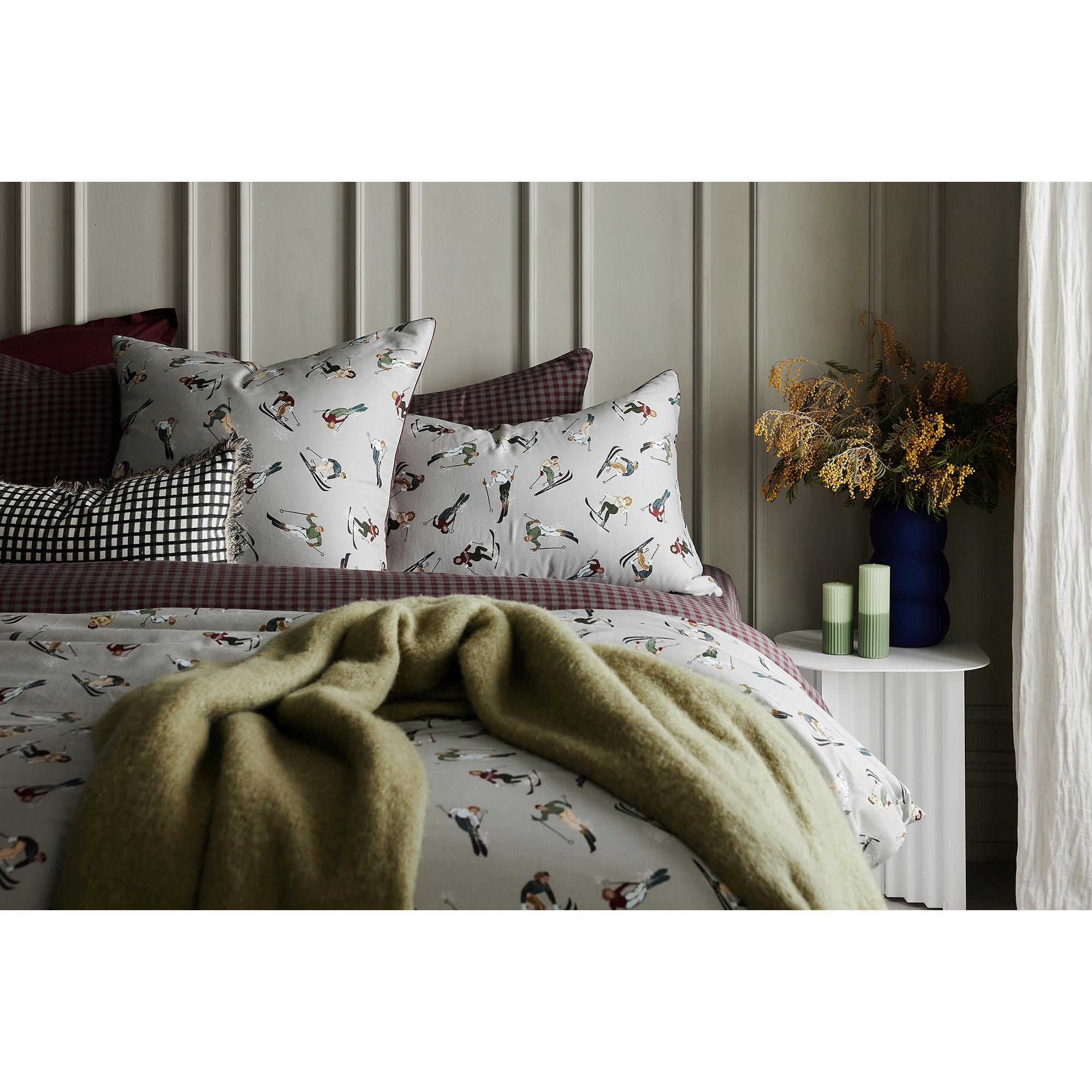 Olivier Desforges Hors Piste Kissenbezug mit Skifahrer-Muster  