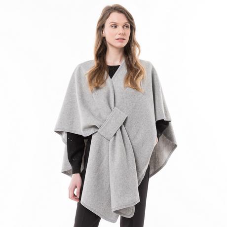 Manor Woman  Poncho 