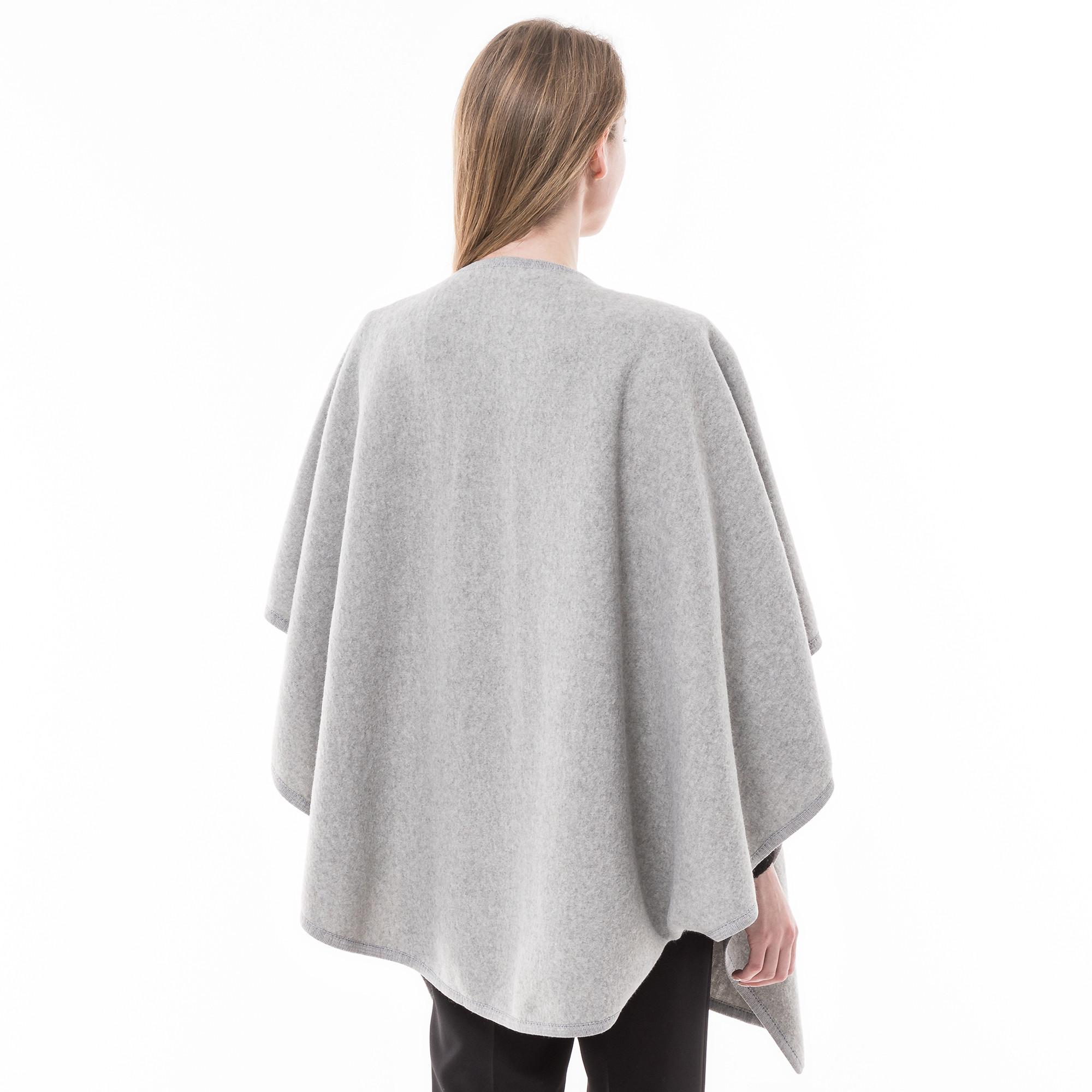 Manor Woman  Poncho 