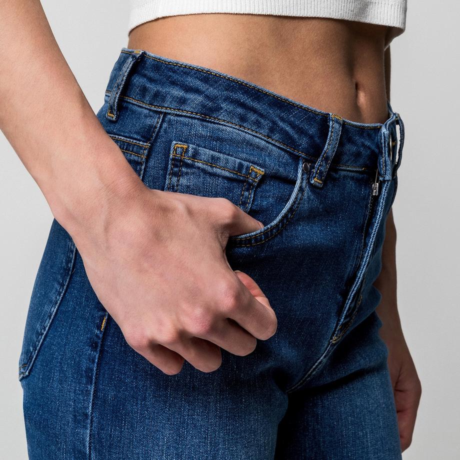 Manor Woman High Waist Relaxed Fit Jeans  