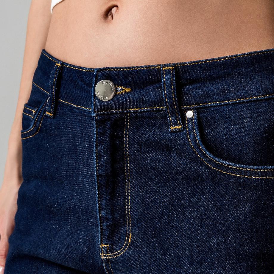 Manor Woman Jeans Straight Leg Fit  