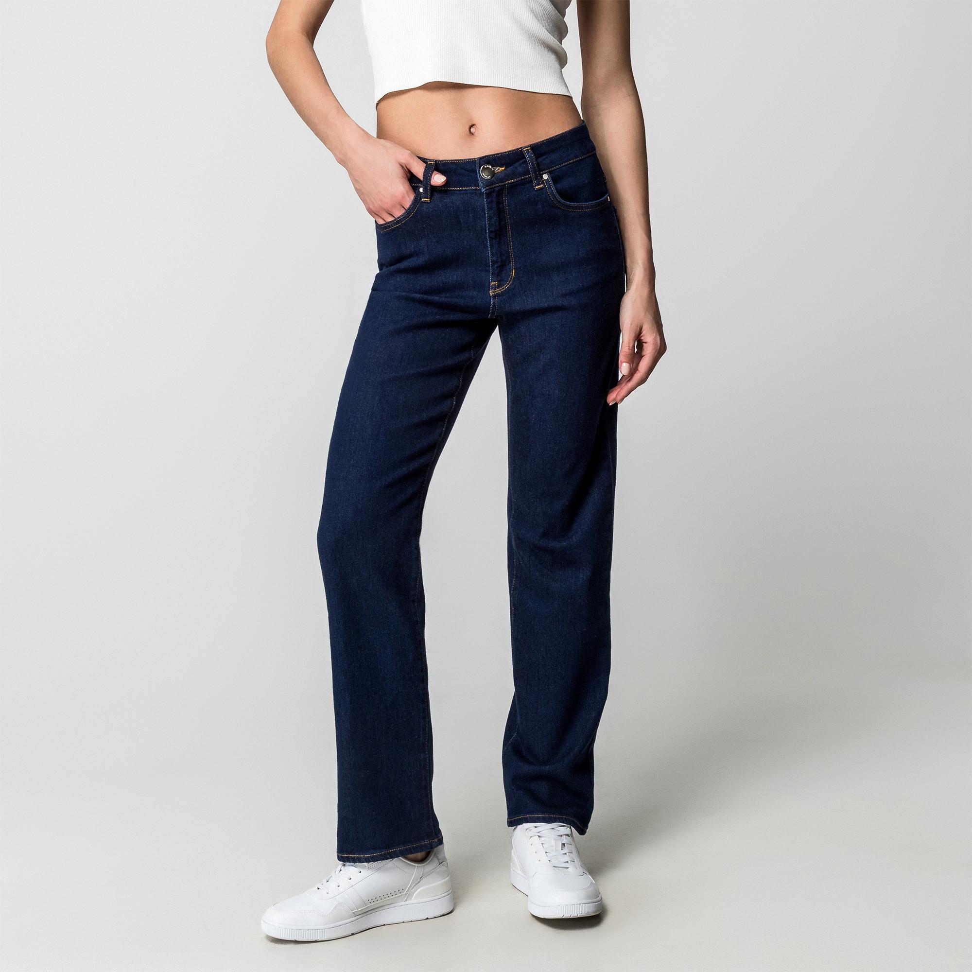 Manor Woman Straight Leg Fit Jeans  