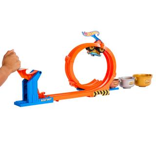 Hot Wheels  Monster Trucks Loop & Flip 