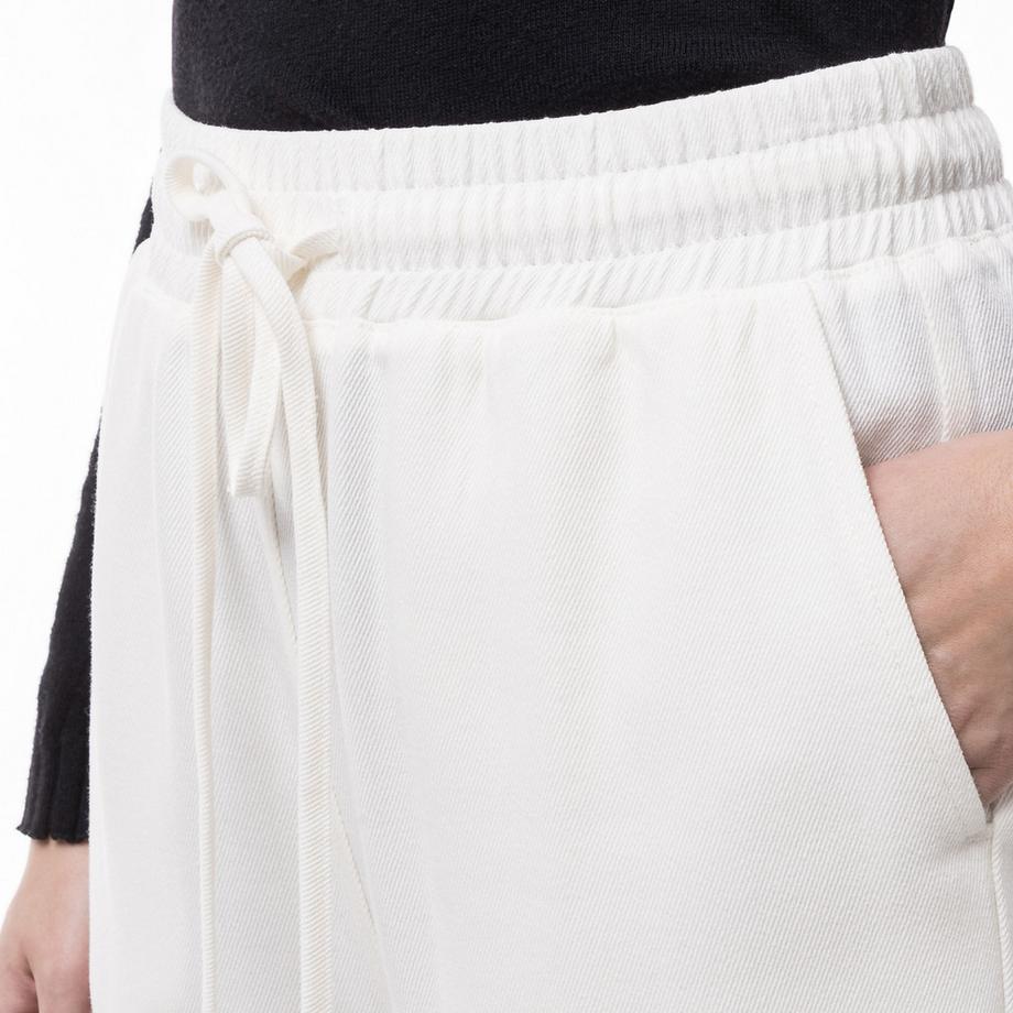 Manor Woman Tapered Relaxed Fit Hose  