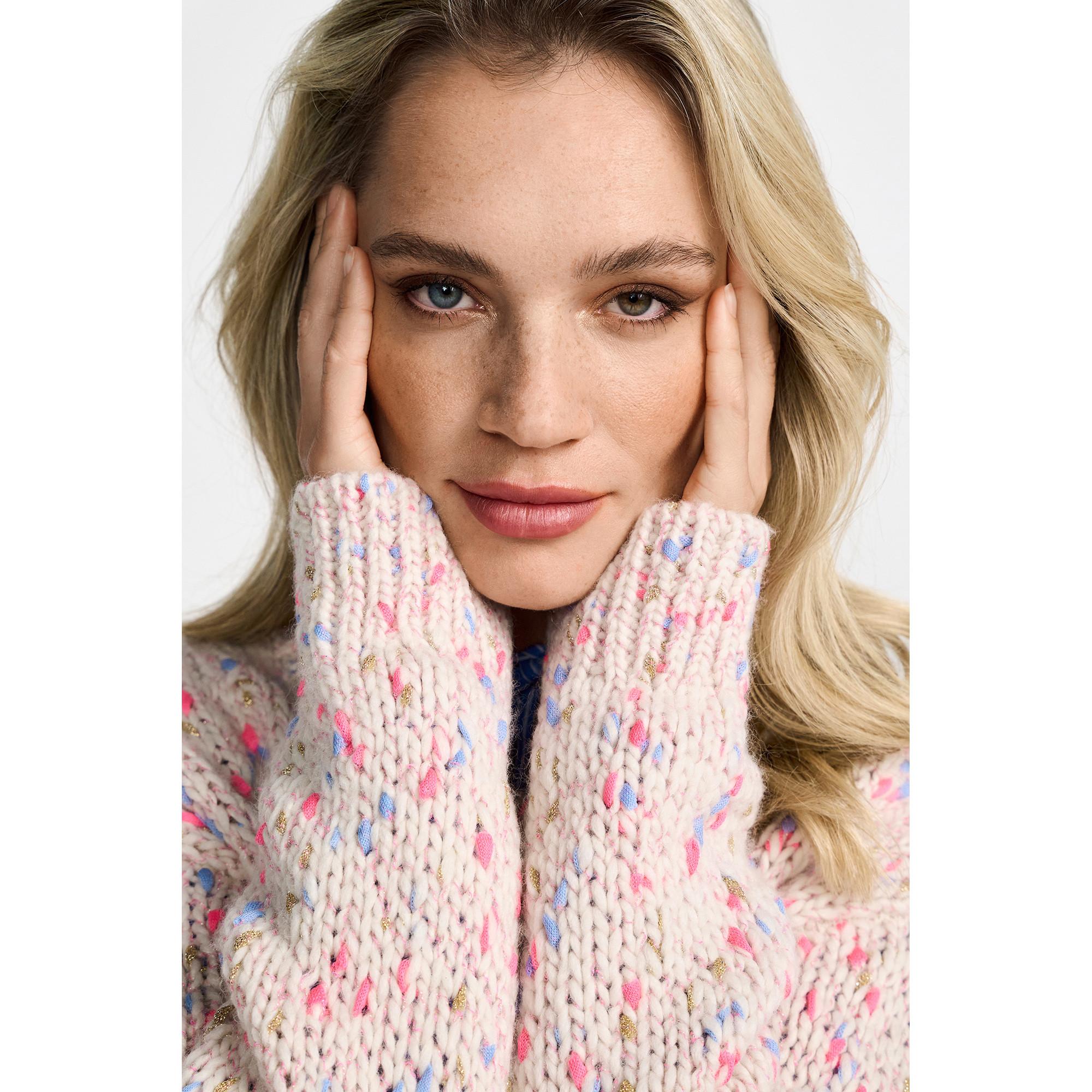 Rich & Royal Cardigan in maglia bouclé con bottoni dorati  