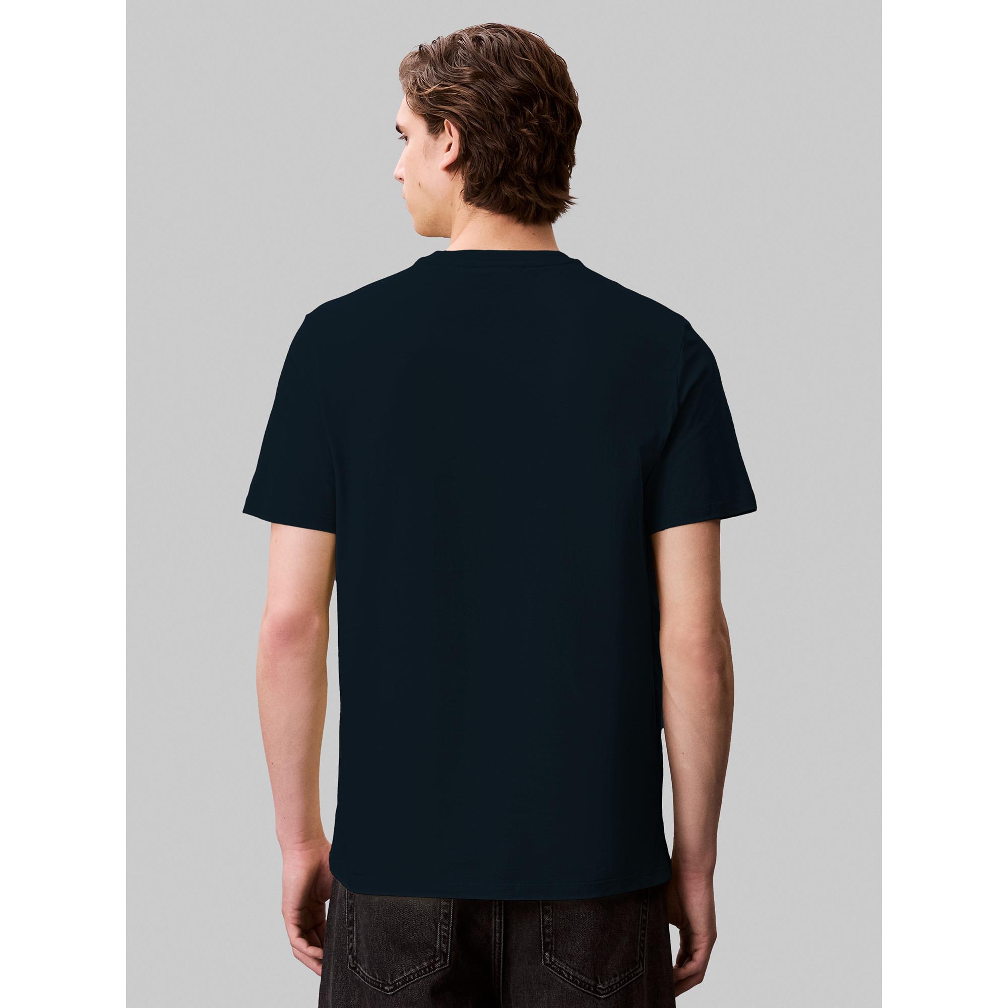 Calvin Klein Jeans SS Smooth Cotton Solid Crewneck T-Shirt  