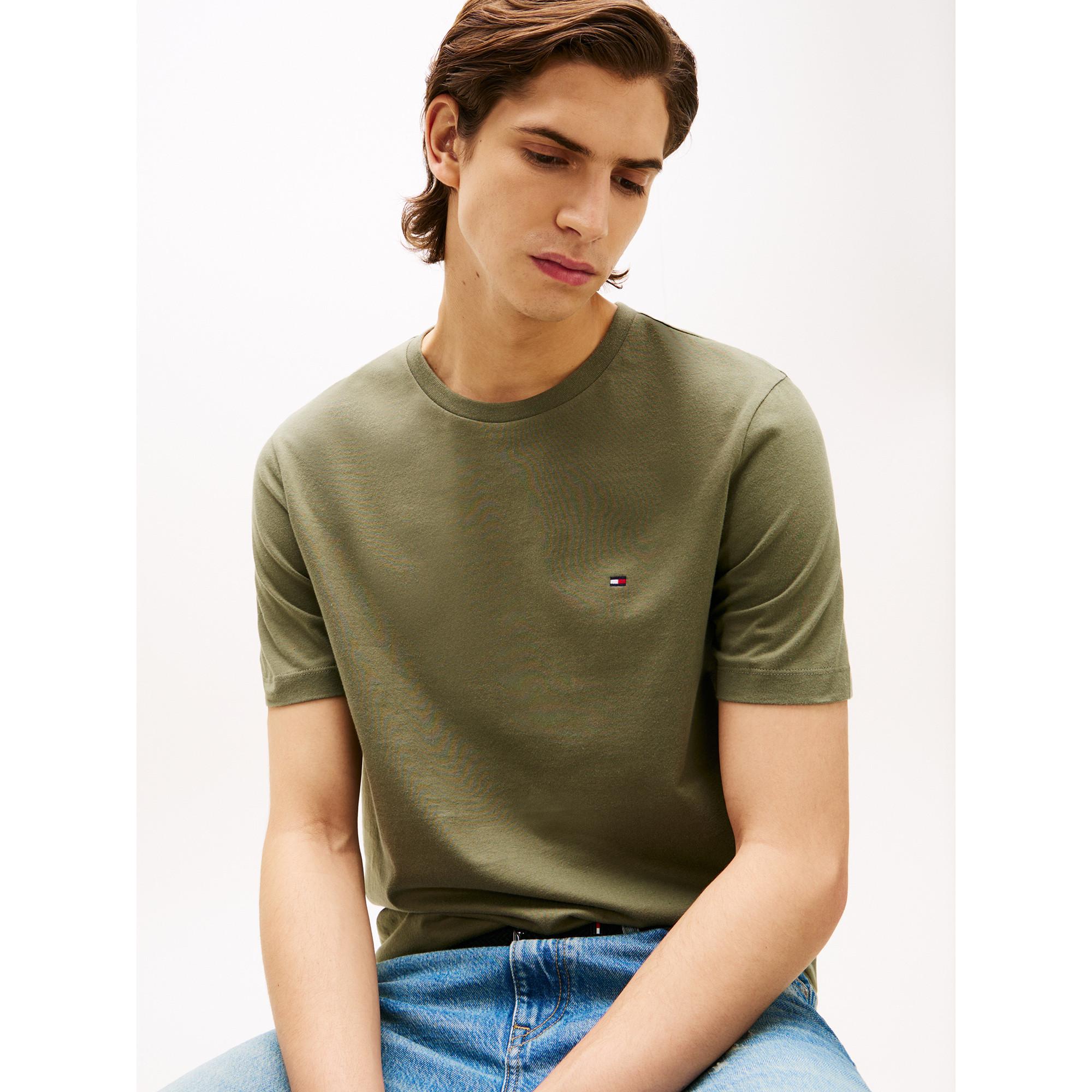 TOMMY HILFIGER ESS Seasonal Regular Fit Solid T-Shirt  