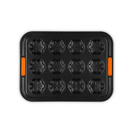 LE CREUSET Backform Schneeflocken 